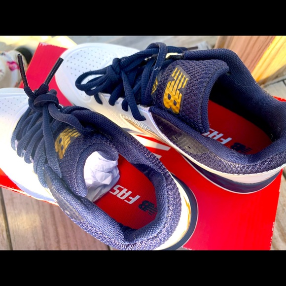 New Balance Sneakers (size 5) - Picture 7 of 13